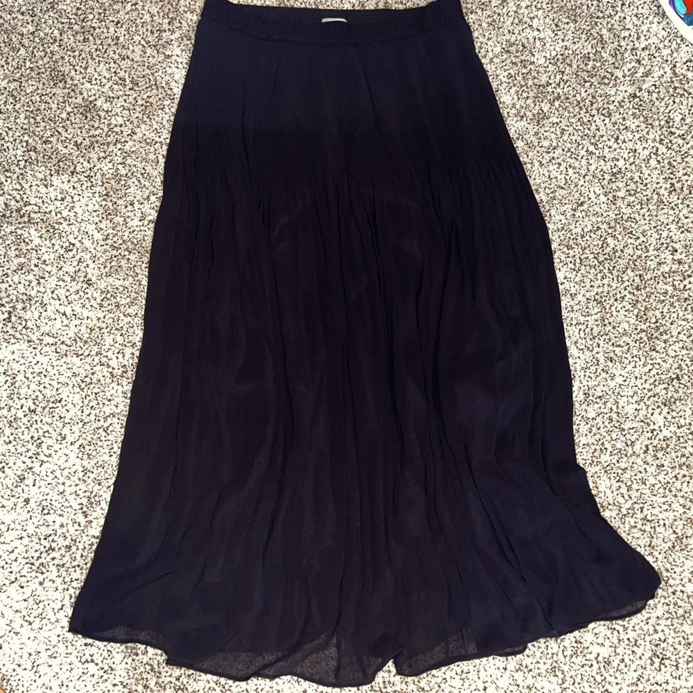 Pleated Midi skirt never worn with tags